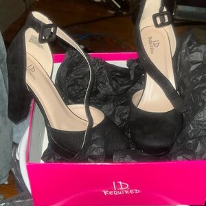 No Id required suede black round toe heels